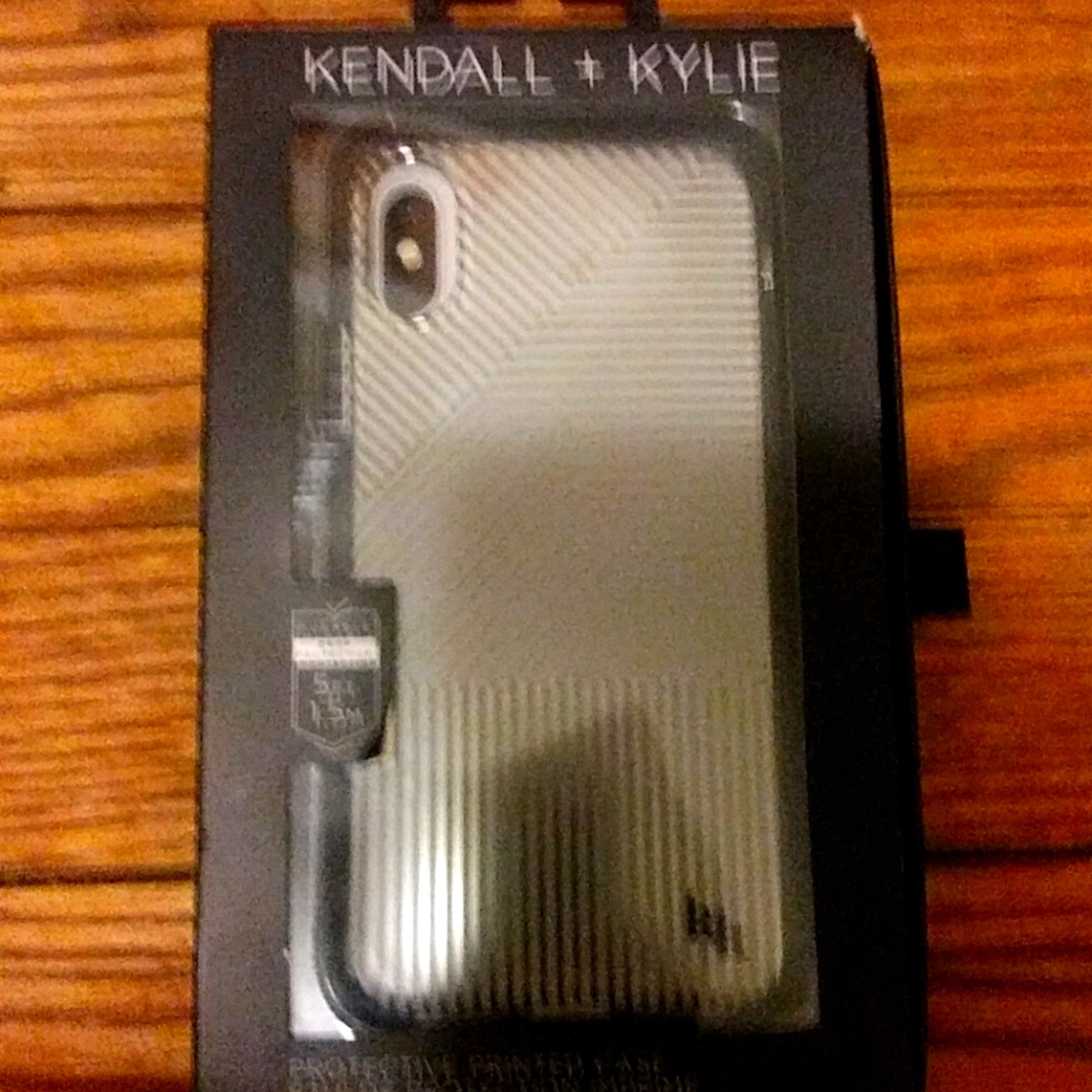 Kendall and Kylie iPhoneX case